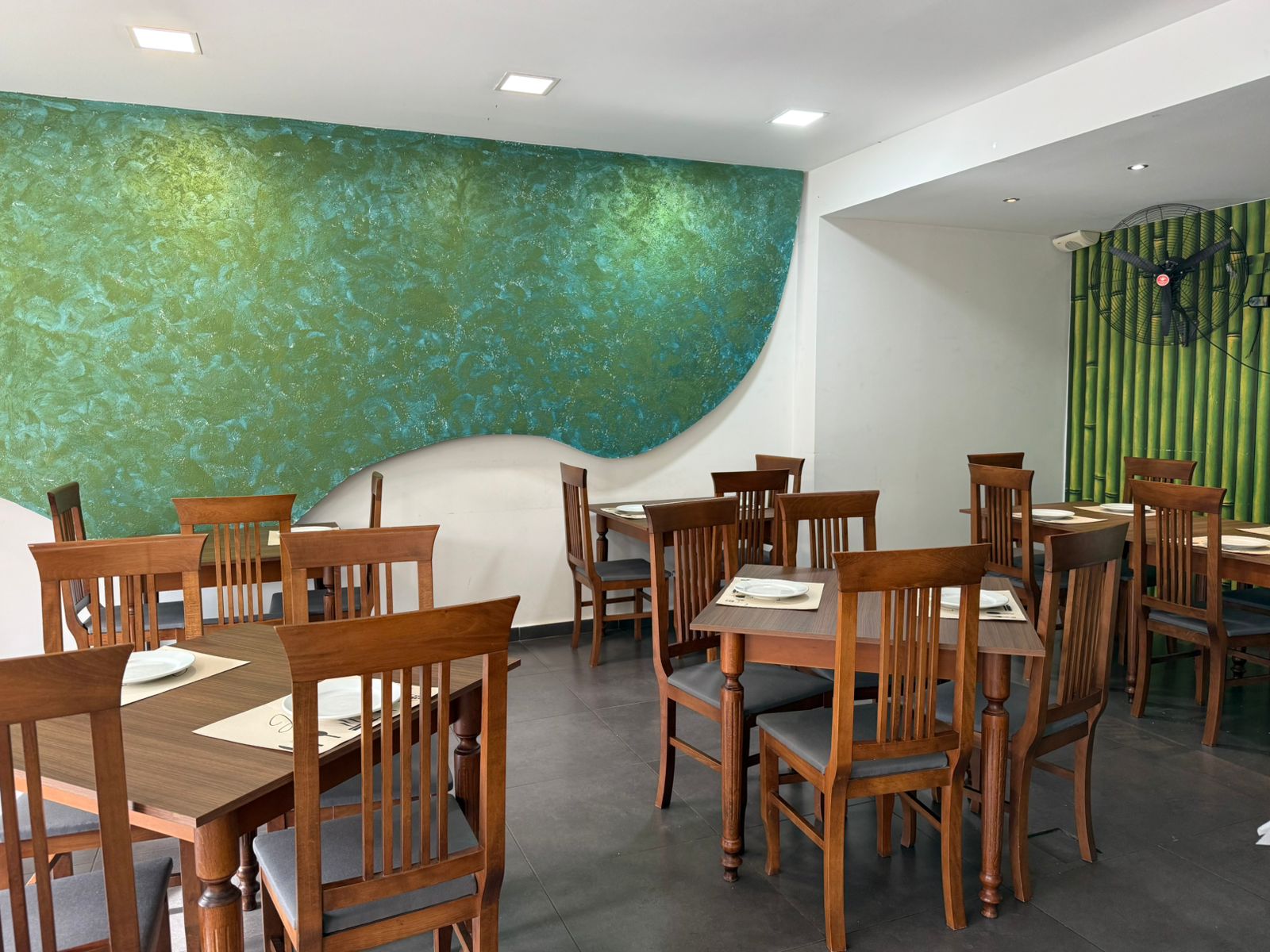 Vironas gallery image